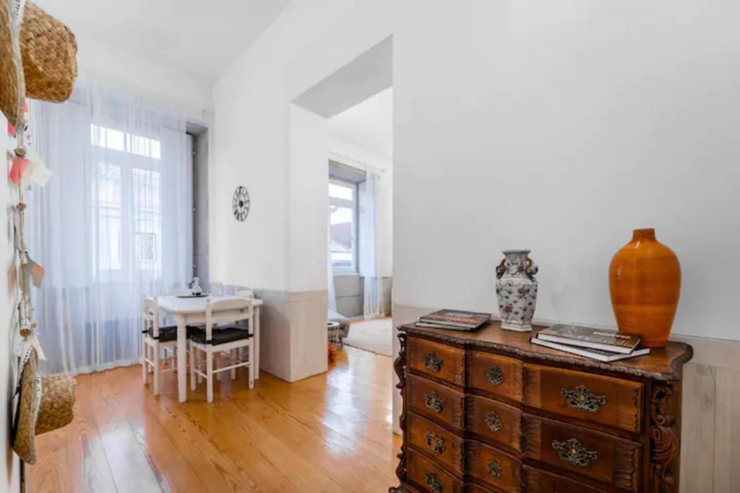 Formosa Apartment With Free Parking And Historic Charm! Porto Eksteriør billede